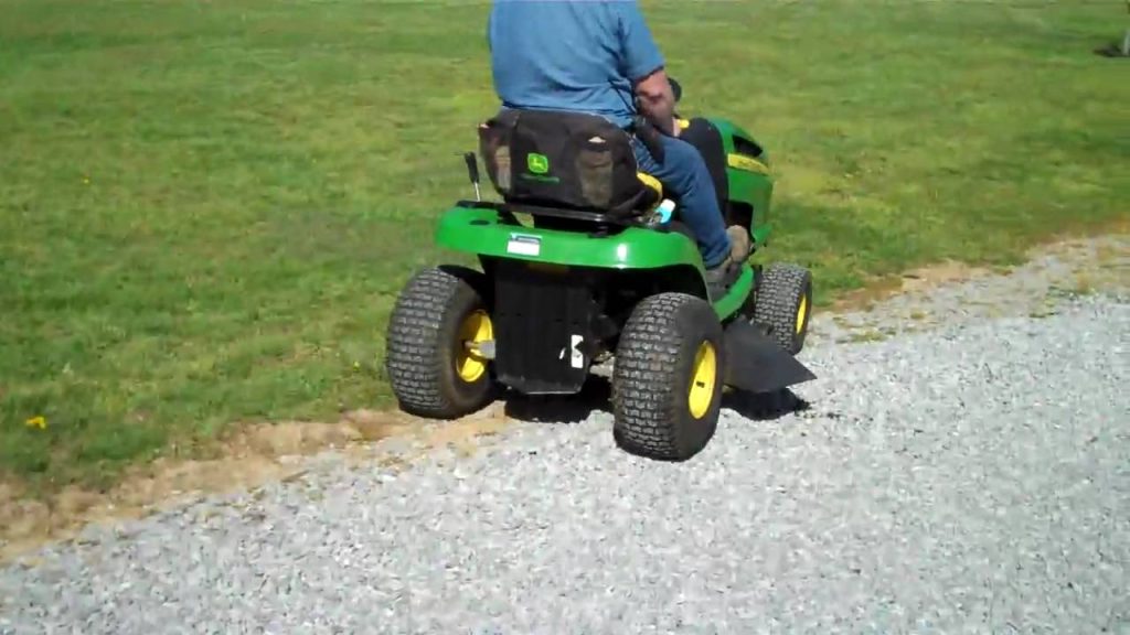 Auto Lawn Mower vs Traditional Mowers: Which Is Worth It?