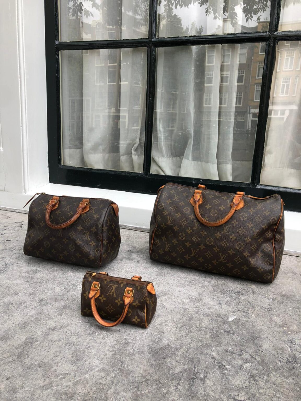 Second Hand Louis Vuitton Bags: Luxury Style for Less